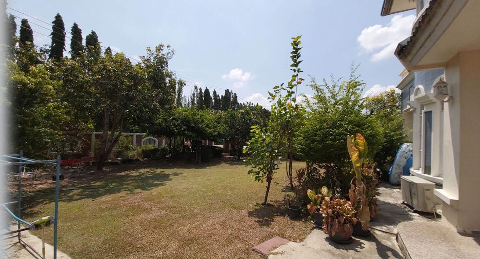 For sale 4 bedrooms house in Nong Chok, Bangkok