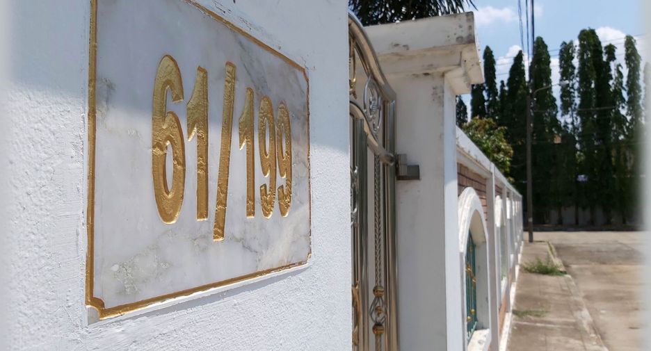 For sale 4 bedrooms house in Nong Chok, Bangkok