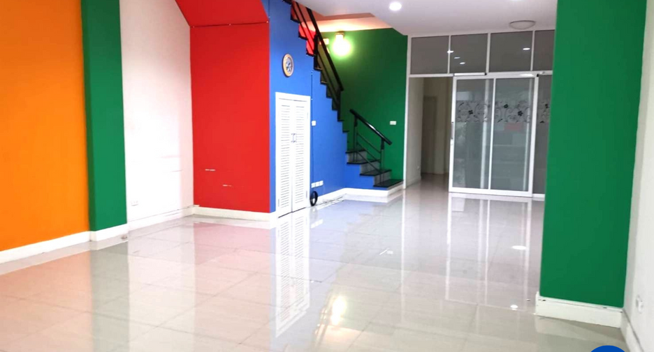 For sale 4 bed retail Space in Bueng Kum, Bangkok