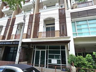 出售 4 卧室 商业空间 在 Bueng Kum, 曼谷