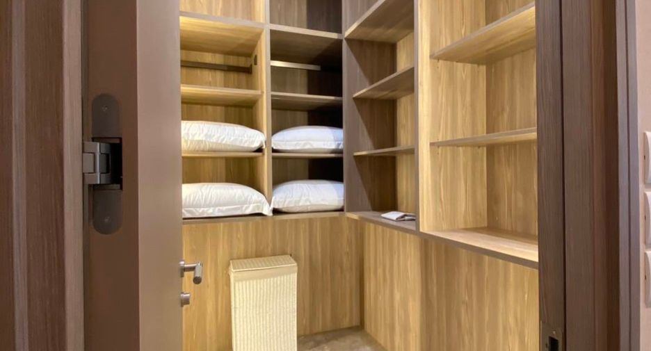 For sale 1 bed condo in Pathum Wan, Bangkok