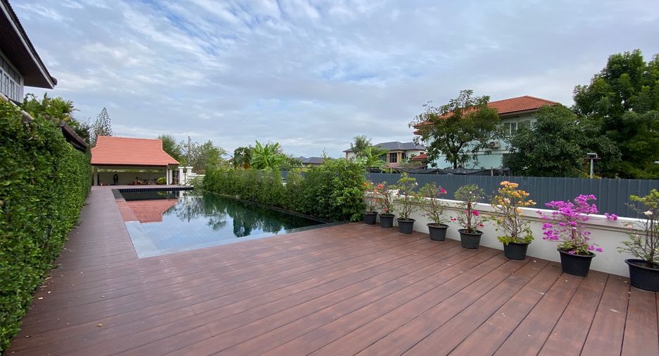 For rent and for sale 4 bedrooms house in Saraphi, Chiang Mai