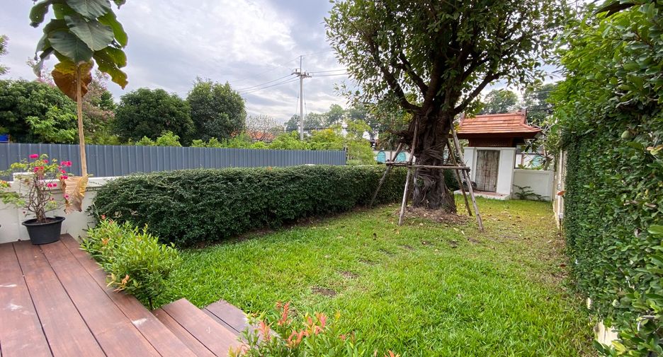 For rent and for sale 4 bedrooms house in Saraphi, Chiang Mai