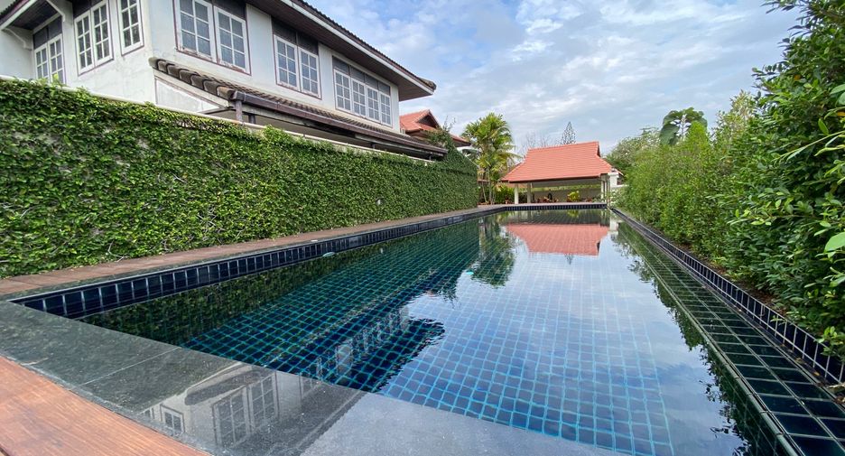 For rent and for sale 4 bedrooms house in Saraphi, Chiang Mai