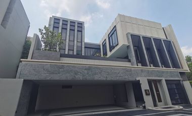 For sale 5 Beds house in Suan Luang, Bangkok