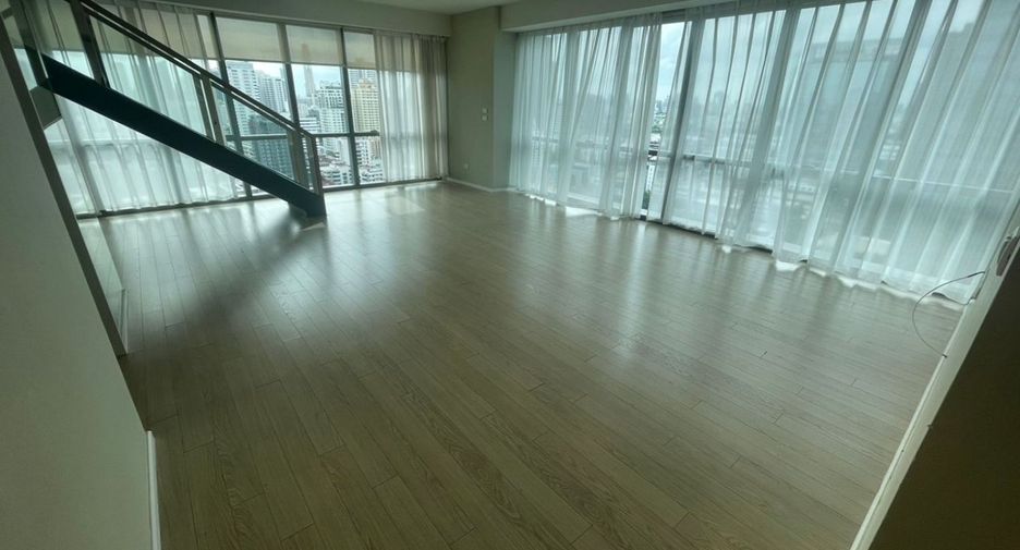 For sale 2 bedrooms condo in Watthana, Bangkok