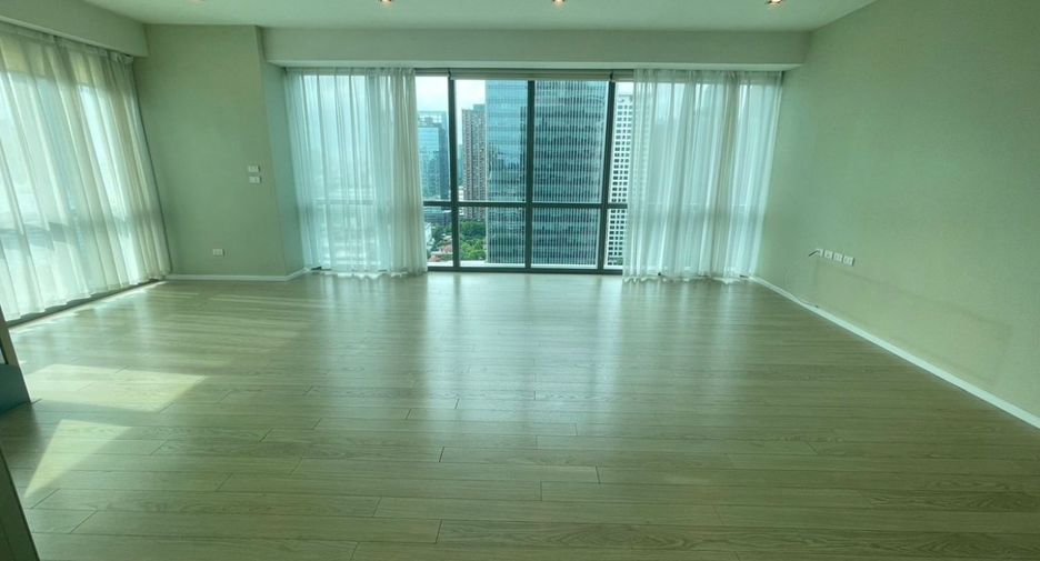 For sale 2 bedrooms condo in Watthana, Bangkok
