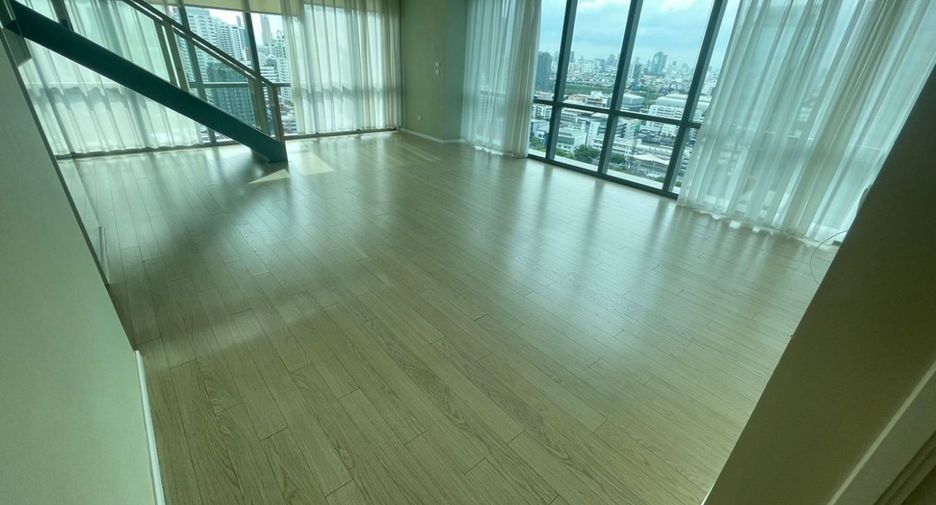 For sale 2 bedrooms condo in Watthana, Bangkok