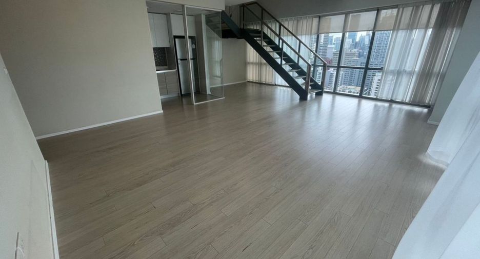 For sale 2 bedrooms condo in Watthana, Bangkok