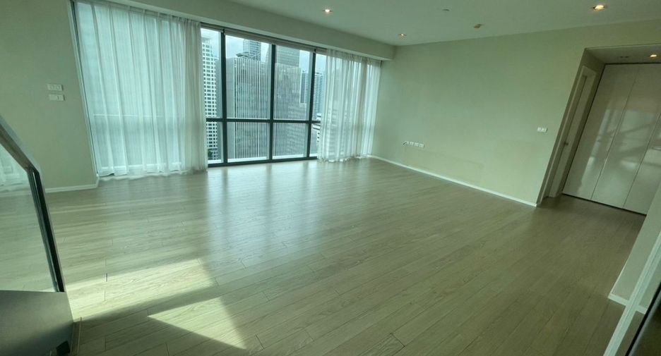 For sale 2 bedrooms condo in Watthana, Bangkok