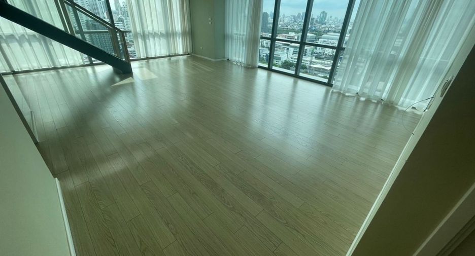For sale 2 bedrooms condo in Watthana, Bangkok