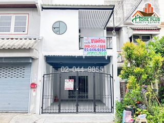 For sale 2 bedrooms townhouse in Bang Na, Bangkok