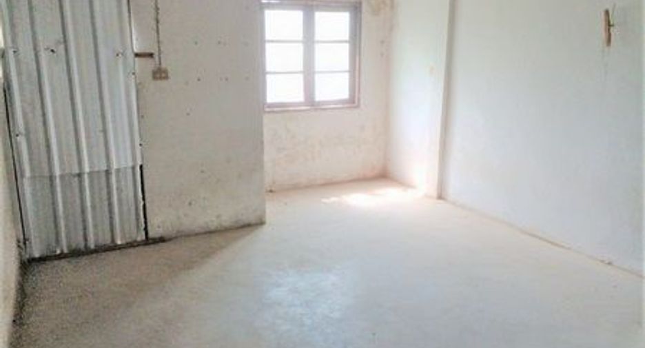 À vendre 2 chambres maison de ville à Kaeng Khoi, Saraburi