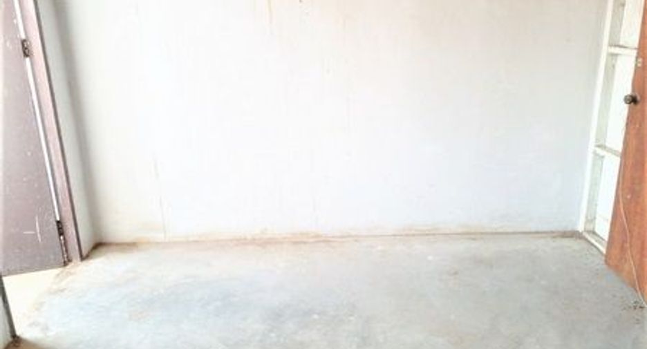 À vendre 2 chambres maison de ville à Kaeng Khoi, Saraburi