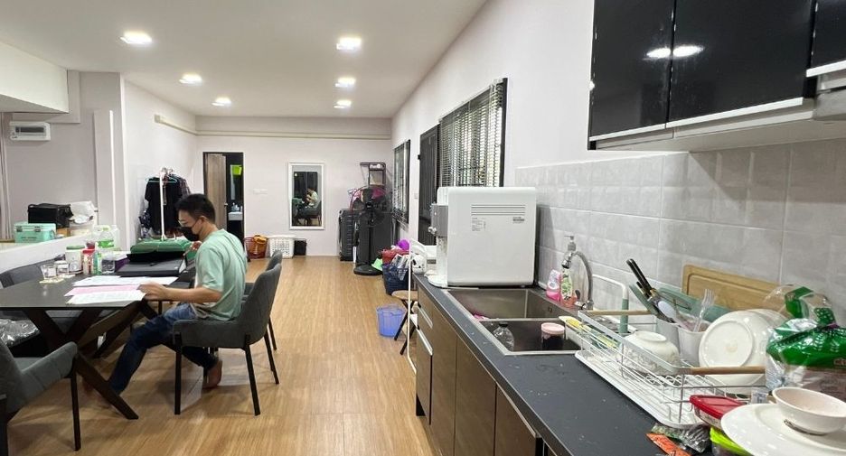 Продажа 4 спальни дом в Mueang Nonthaburi, Нонтабури