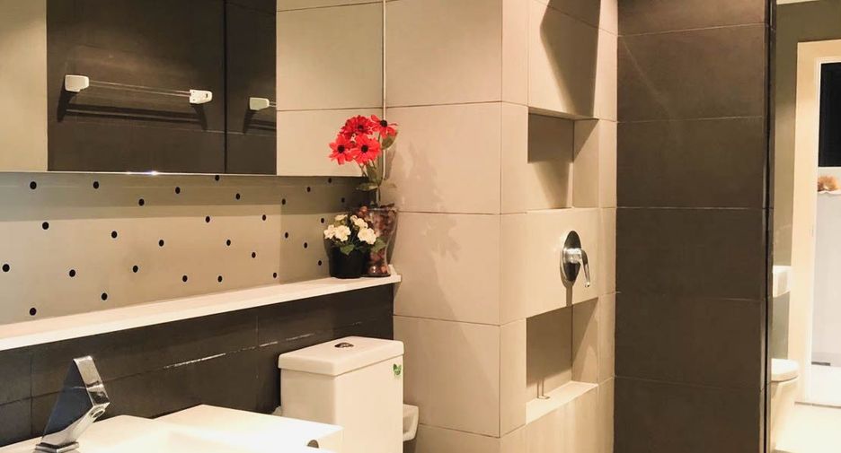 For sale 1 bed condo in Bang Lamung, Chonburi