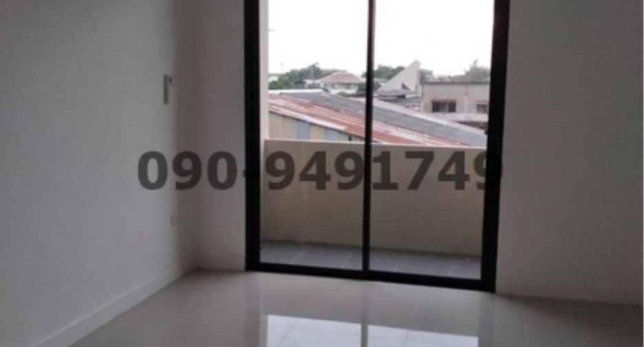 For rent 3 bedrooms retail Space in Chom Thong, Bangkok