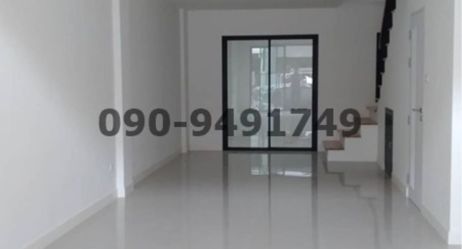 For rent 3 bedrooms retail Space in Chom Thong, Bangkok