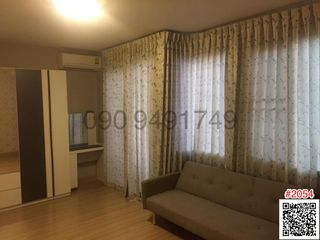 For rent 5 bedrooms townhouse in Saphan Sung, Bangkok