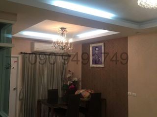 For rent 5 bedrooms townhouse in Saphan Sung, Bangkok