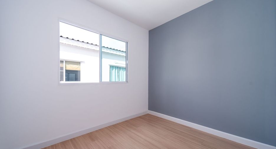 For sale 3 bedrooms townhouse in Khlong Sam Wa, Bangkok