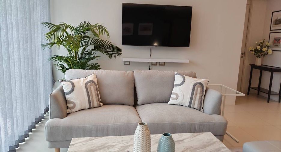 For rent 3 bedrooms condo in Watthana, Bangkok