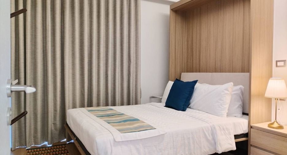 For rent 3 bedrooms condo in Watthana, Bangkok