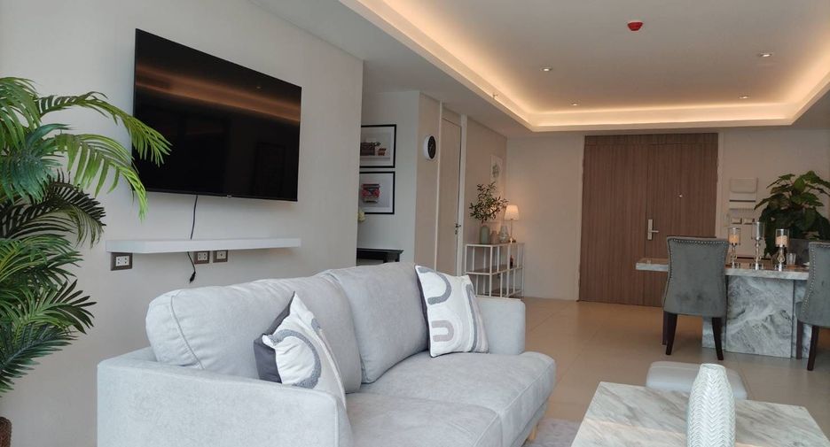 For rent 3 bedrooms condo in Watthana, Bangkok