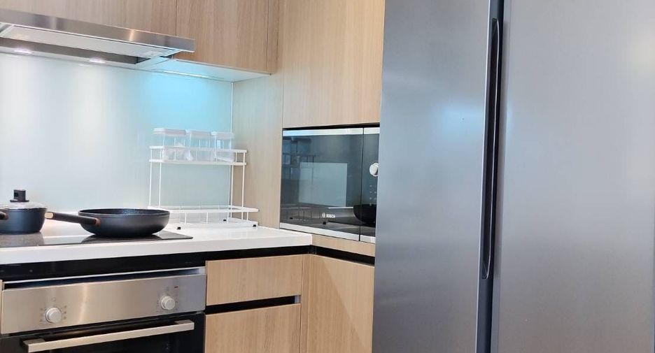 For rent 3 bedrooms condo in Watthana, Bangkok