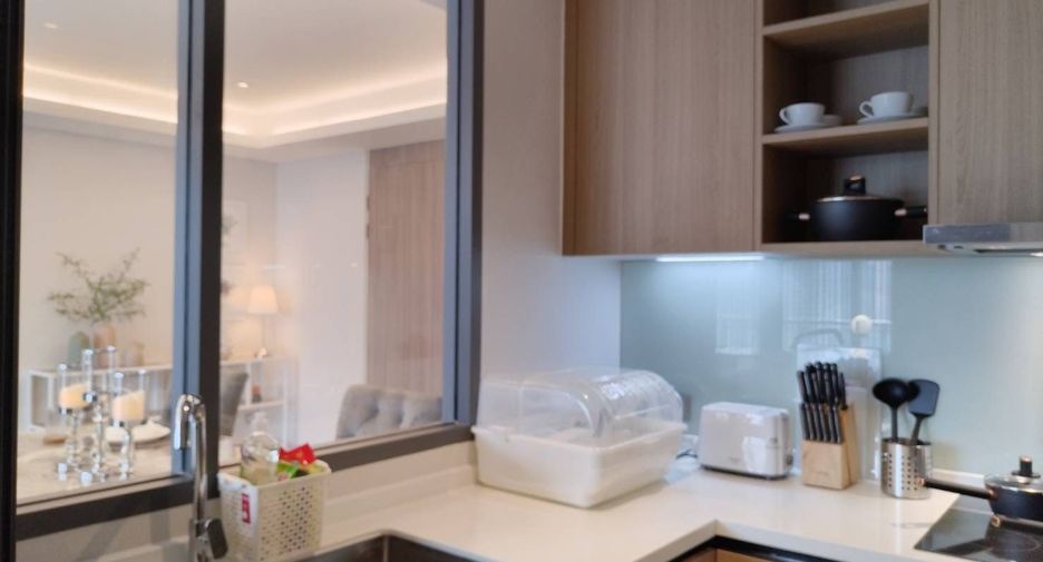 For rent 3 bedrooms condo in Watthana, Bangkok