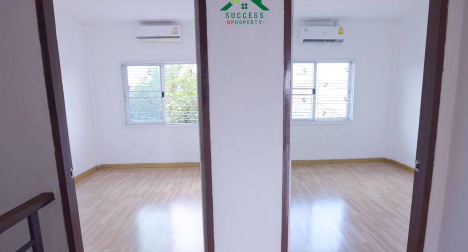 For sale 4 ベッドルーム townhouse in Nong Chok, Bangkok