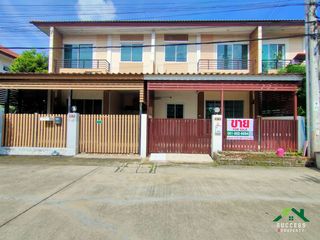 À vendre 4 chambres maison de ville à Nong Chok, Bangkok