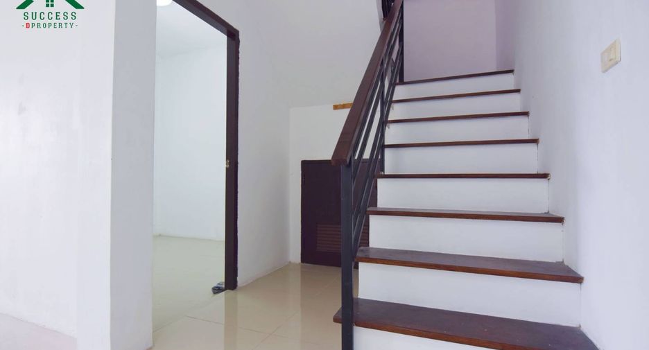 For sale 4 ベッドルーム townhouse in Nong Chok, Bangkok
