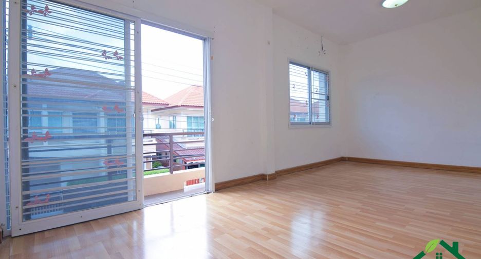 For sale 4 ベッドルーム townhouse in Nong Chok, Bangkok