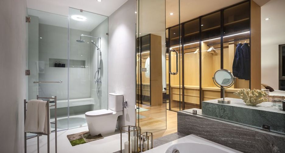 For sale 3 bedrooms townhouse in Saphan Sung, Bangkok