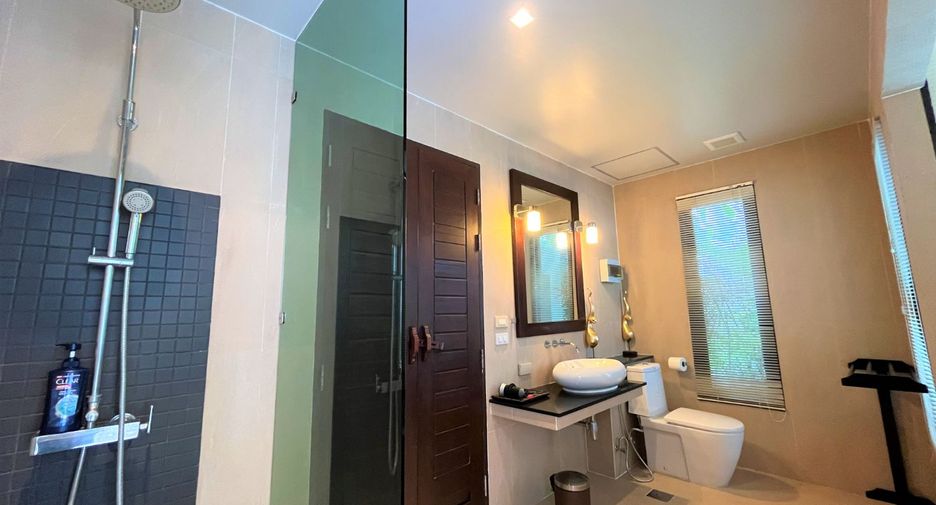For sale 6 Beds villa in Takua Pa, Phang Nga