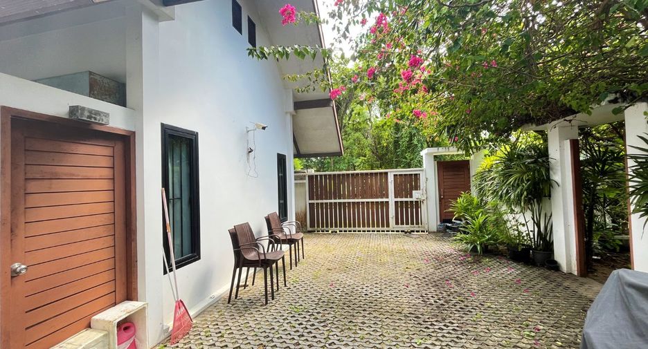 For sale 6 Beds villa in Takua Pa, Phang Nga