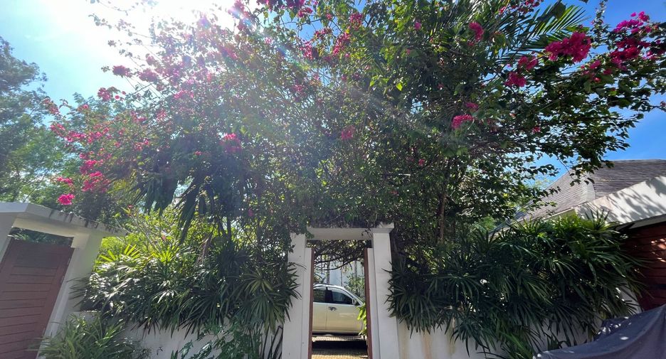 For sale 6 Beds villa in Takua Pa, Phang Nga