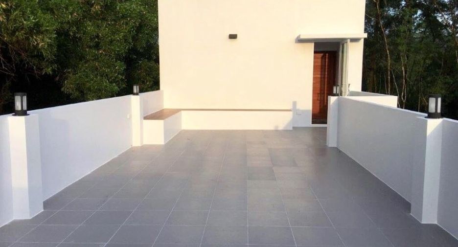 For sale 6 Beds villa in Takua Pa, Phang Nga
