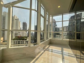 For rent そして for sale 5 Beds condo in Khlong Toei, Bangkok