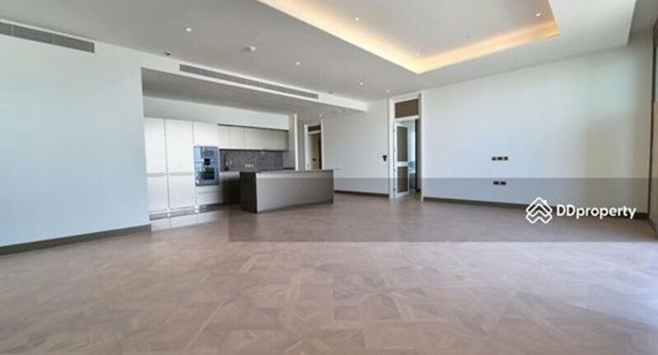 For sale 3 bed condo in Khlong San, Bangkok