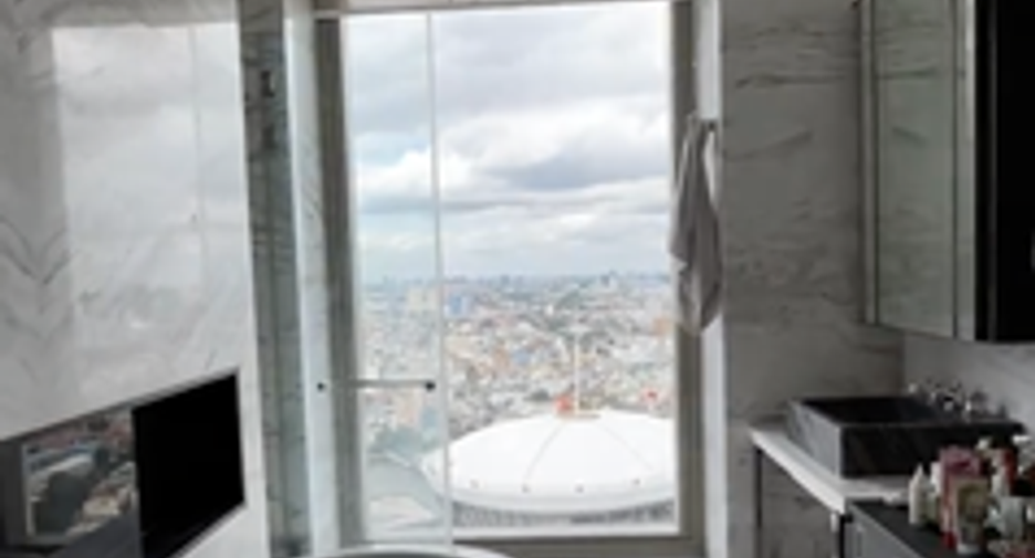 For sale 3 bed condo in Khlong San, Bangkok