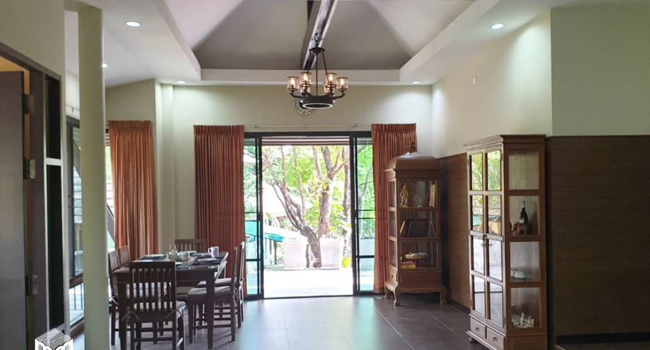For rent 7 bedrooms villa in Hang Dong, Chiang Mai