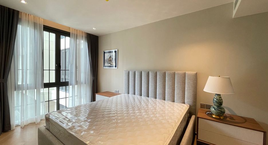 For rent 2 bedrooms condo in Watthana, Bangkok