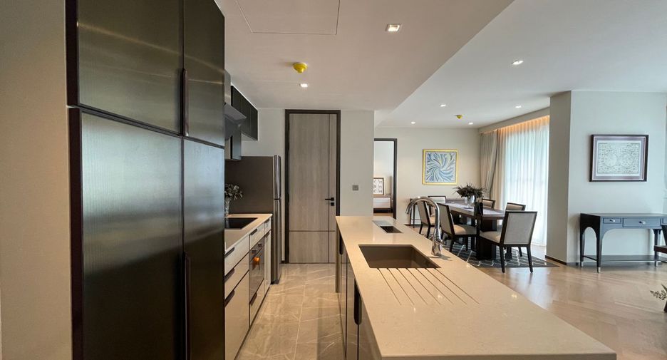 For rent 2 bedrooms condo in Watthana, Bangkok