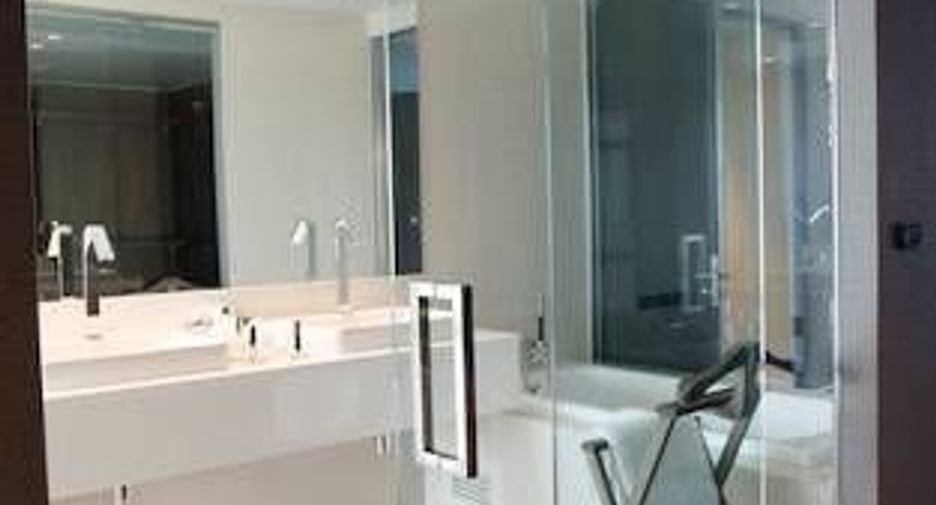 For rent 3 bedrooms villa in Watthana, Bangkok
