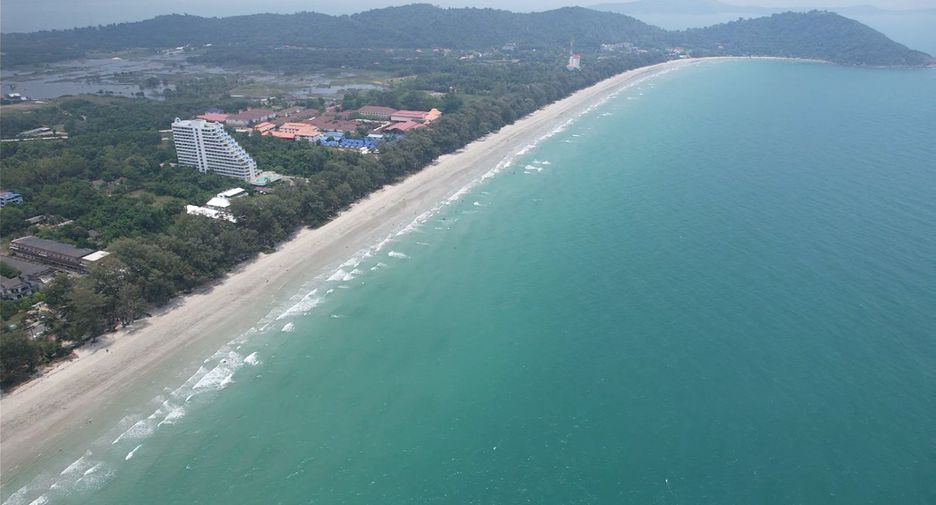 For sale 4 bedrooms villa in Mueang Rayong, Rayong