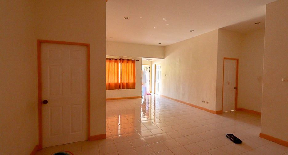 For rent and for sale 4 bedrooms house in Thalang, Phuket