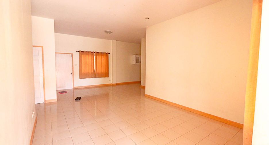 For rent and for sale 4 bedrooms house in Thalang, Phuket