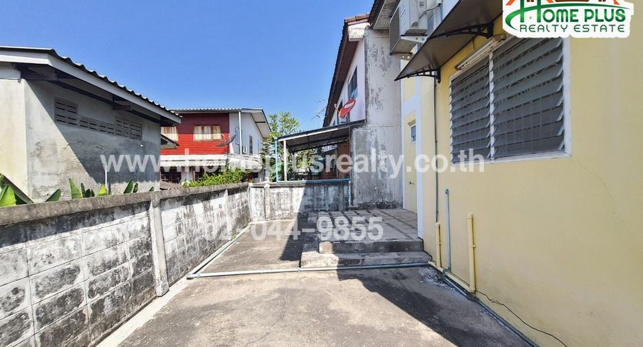For sale 3 bedrooms house in Nong Chok, Bangkok